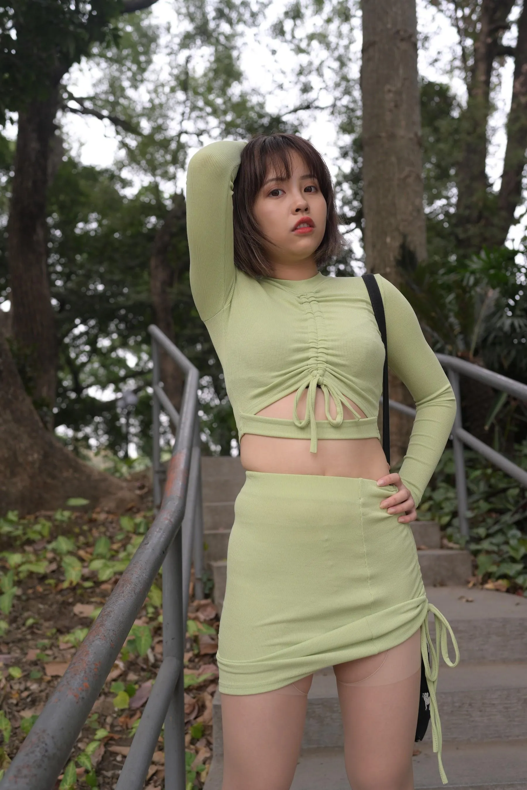 [魔镜街拍] NO.083 SM_0007程生街拍 微胖的美女肉丝袜美脚特写太性感 [413P]插图5